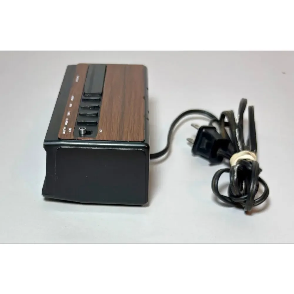Vintage Cosmo Time E517A Alarm Clock Wood Grain, Alarm Works test and working